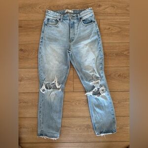 Abercrombie & Fitch High Rise Mom Jeans Size 28